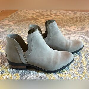 Sorel grey Ankle Boots. Size 39 / 8.